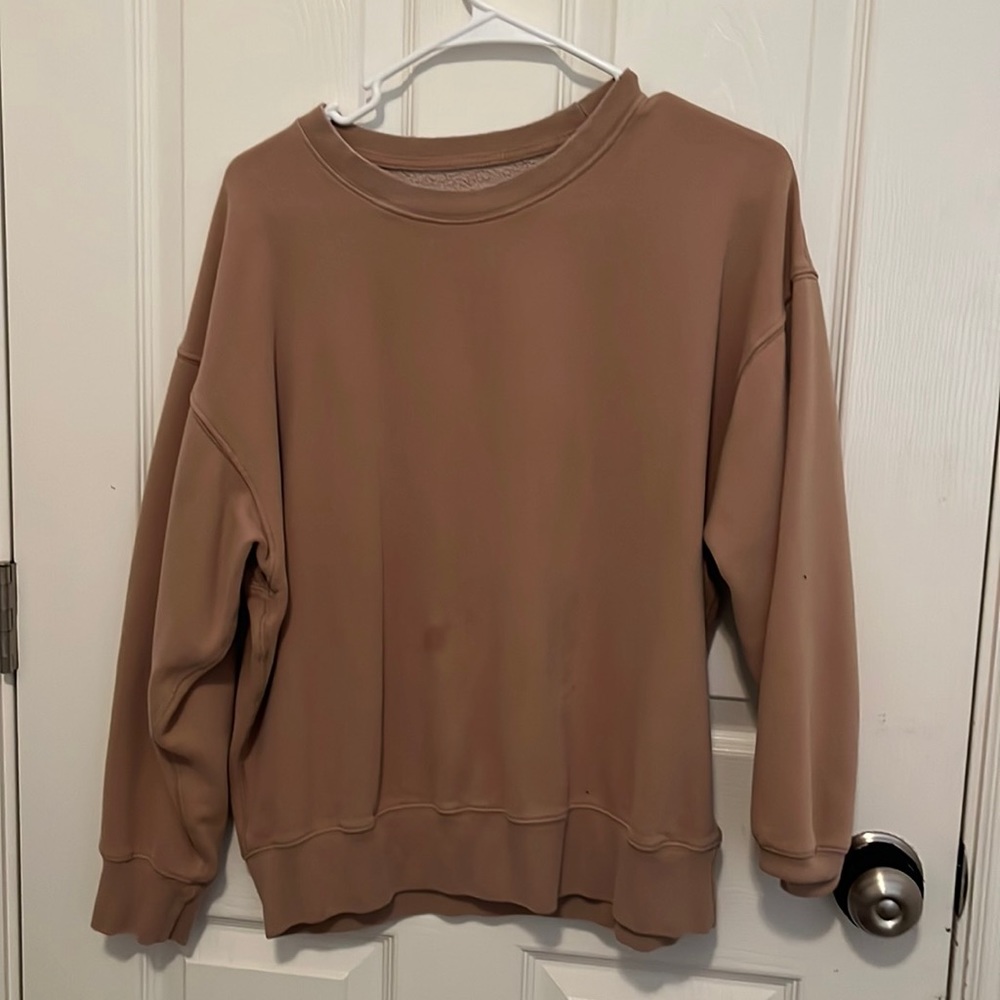 AMERICAN EAGLE CREWNECK • ONE SMALL NOT NOTICEABLE STAIN•